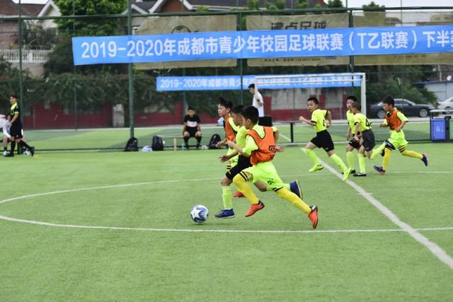 意甲-埃斯波西托任意球破门 AC米兰0-2斯佩齐亚