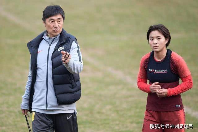 莱万+拉菲尼亚=欧洲最强双人组！合计狂轰46球